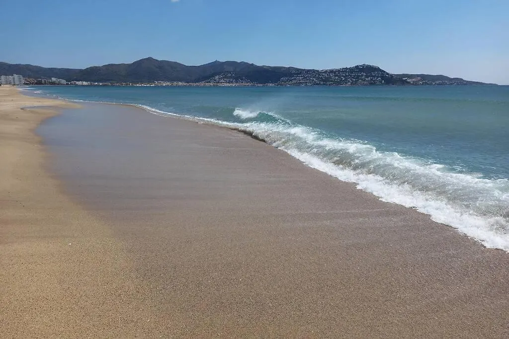 Villa Empuriabrava 500M De La Plage De La Rubina İspanya