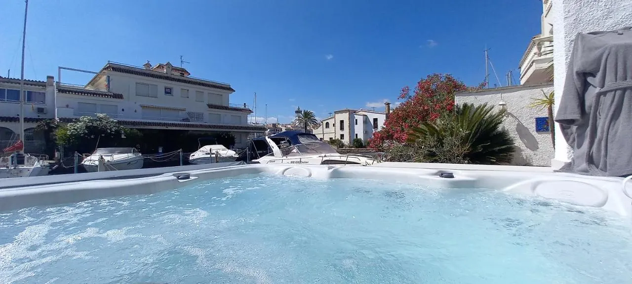 빌라 Empuriabrava 500M De La Plage De La Rubina